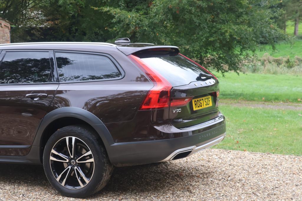 VOLVO V90 CROSS COUNTRY