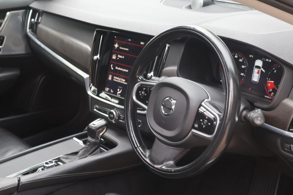 VOLVO V90 CROSS COUNTRY