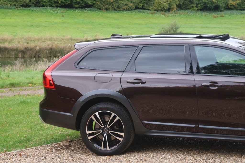 VOLVO V90 CROSS COUNTRY