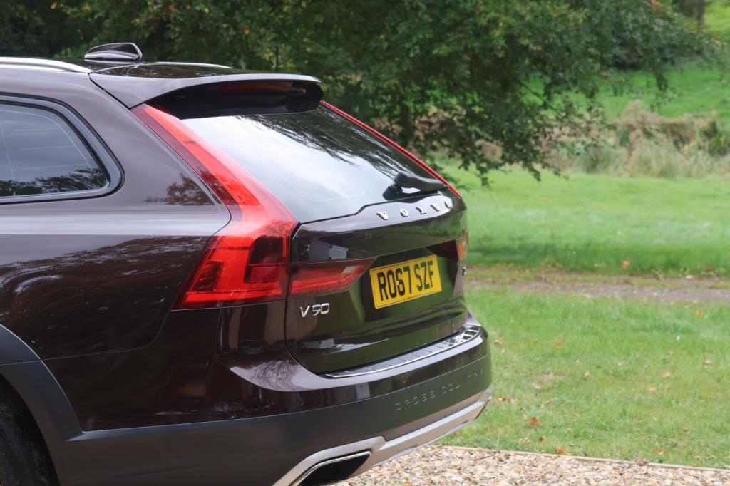 VOLVO V90 CROSS COUNTRY