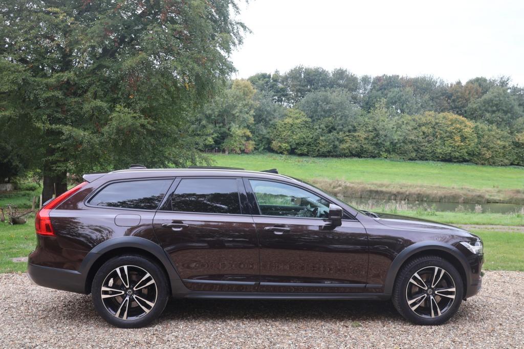VOLVO V90 CROSS COUNTRY