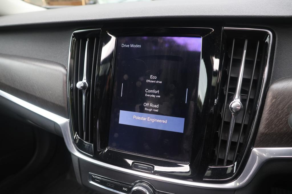 VOLVO V90 CROSS COUNTRY