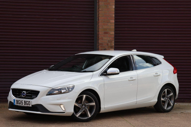 VOLVO V40 1.6 R-Design D2 115hp