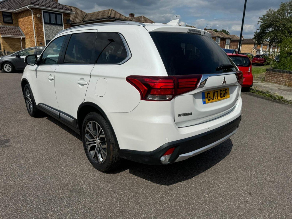 MITSUBISHI OUTLANDER