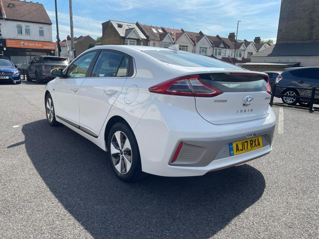 HYUNDAI IONIQ