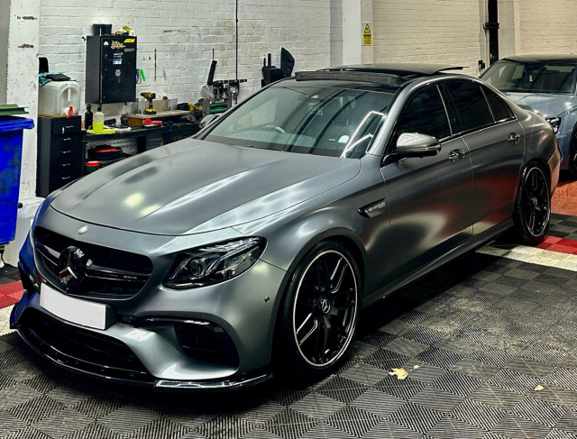 MERCEDES-BENZ E CLASS