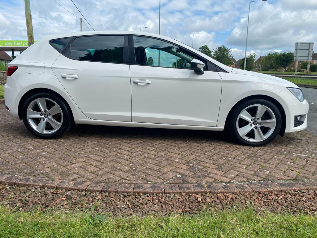 SEAT LEON