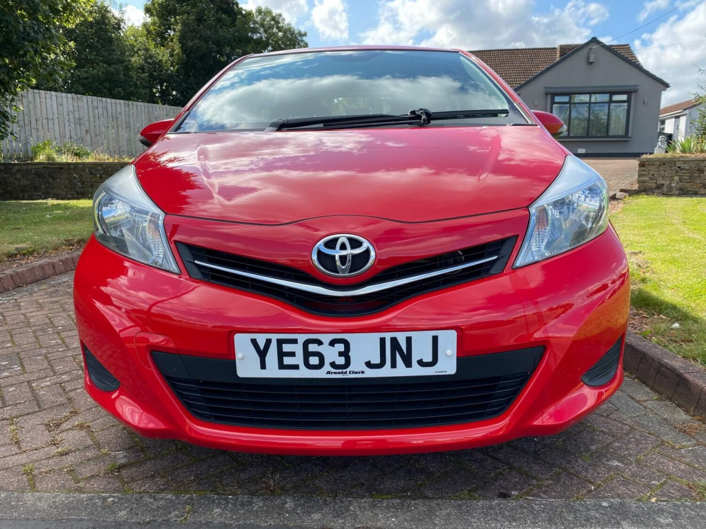 TOYOTA YARIS