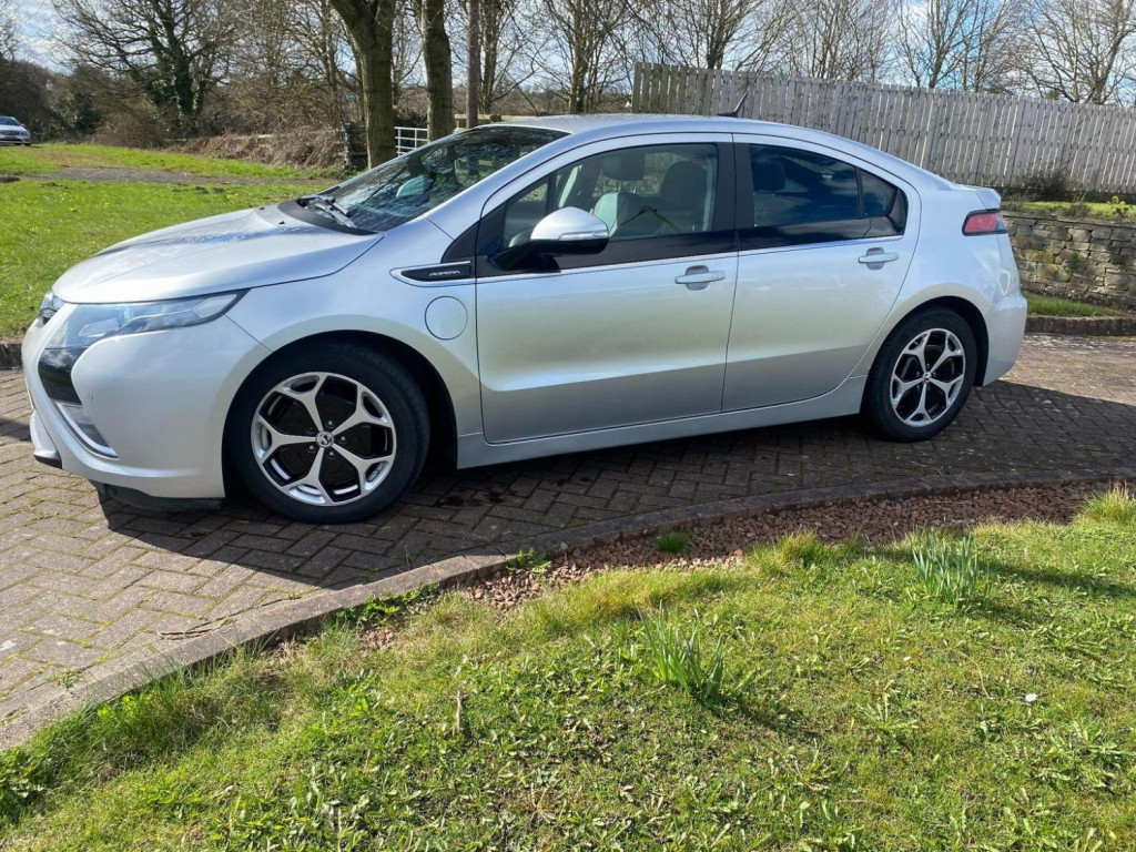 VAUXHALL AMPERA