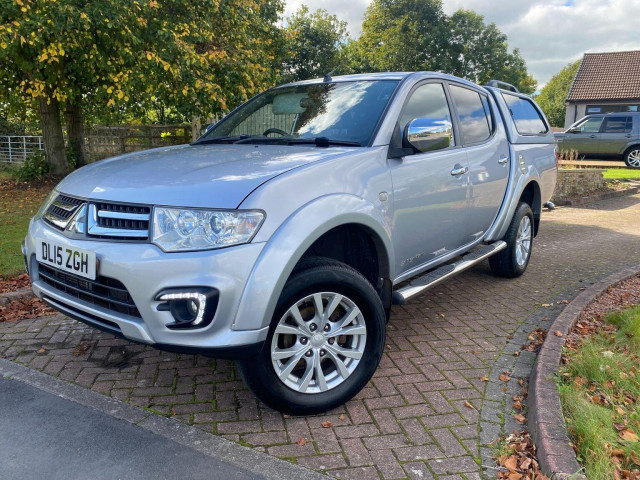 MITSUBISHI L200 2.5 DI-D Barbarian Auto 4WD Euro 5 4dr (LB)