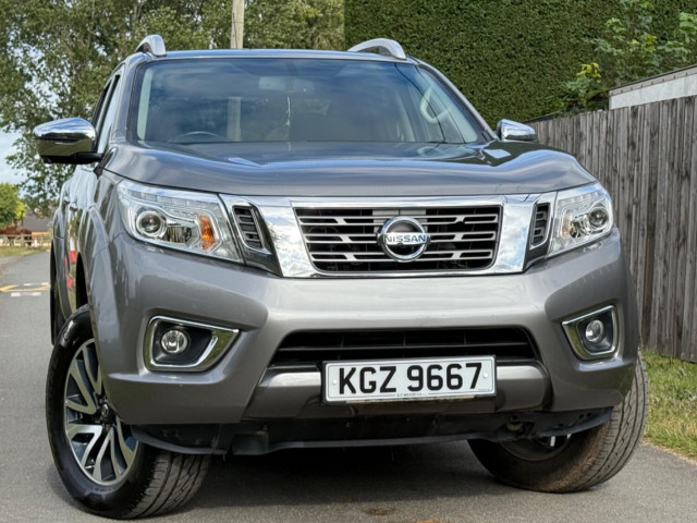 NISSAN NAVARA