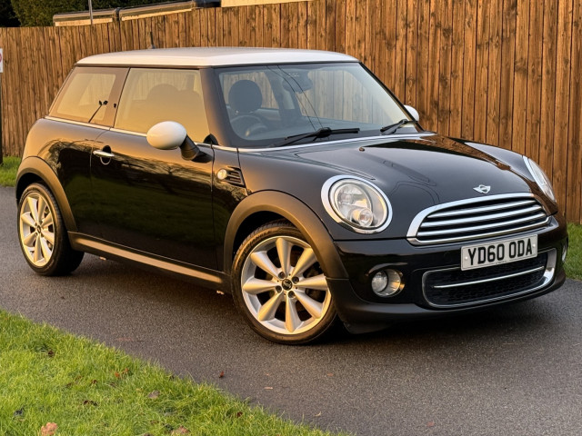 MINI HATCH