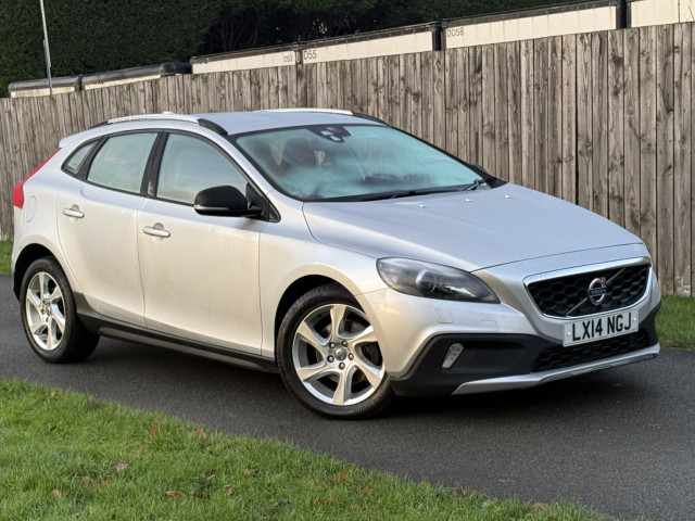 VOLVO V40 CROSS COUNTRY
