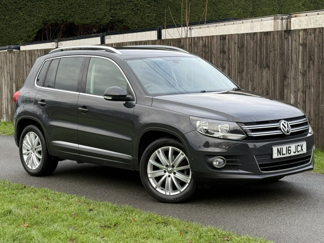 VOLKSWAGEN TIGUAN