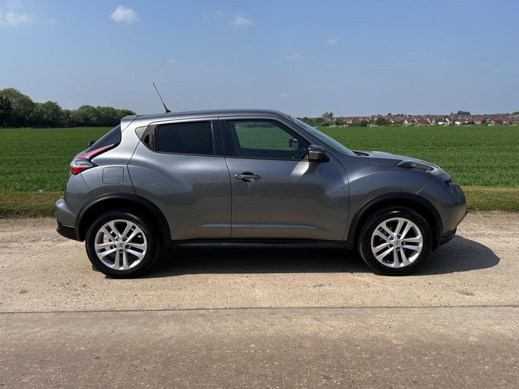 NISSAN JUKE