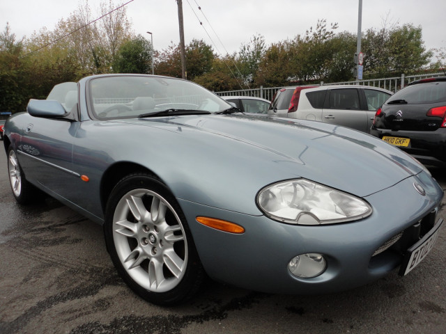 JAGUAR XK8