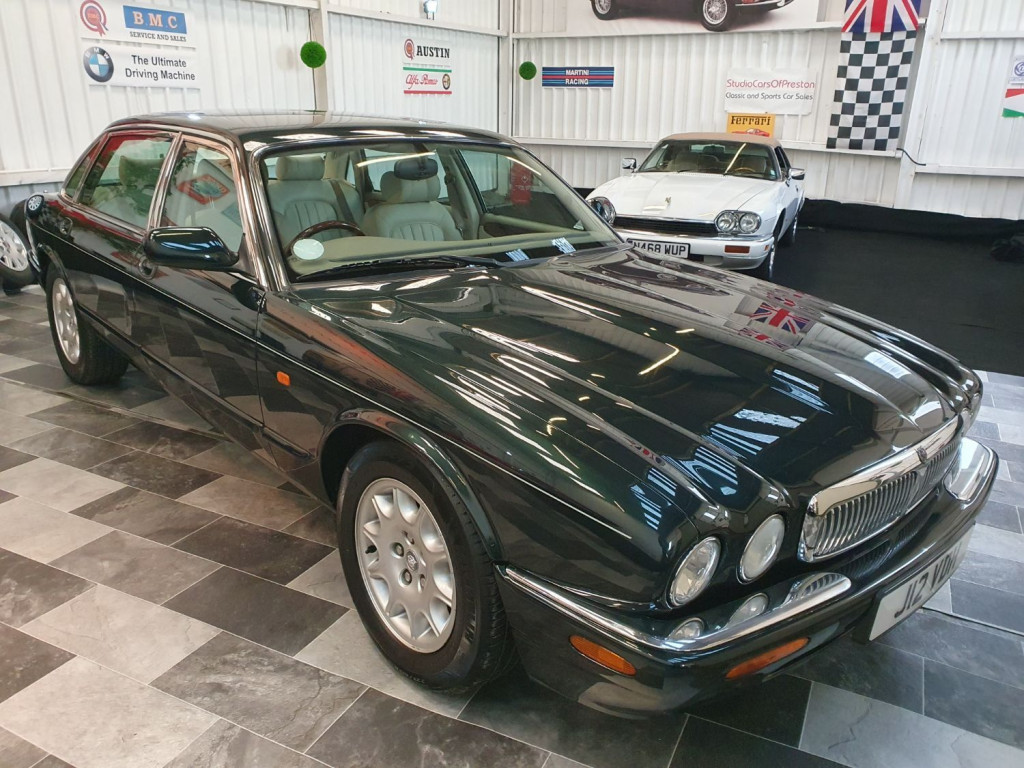 JAGUAR XJ