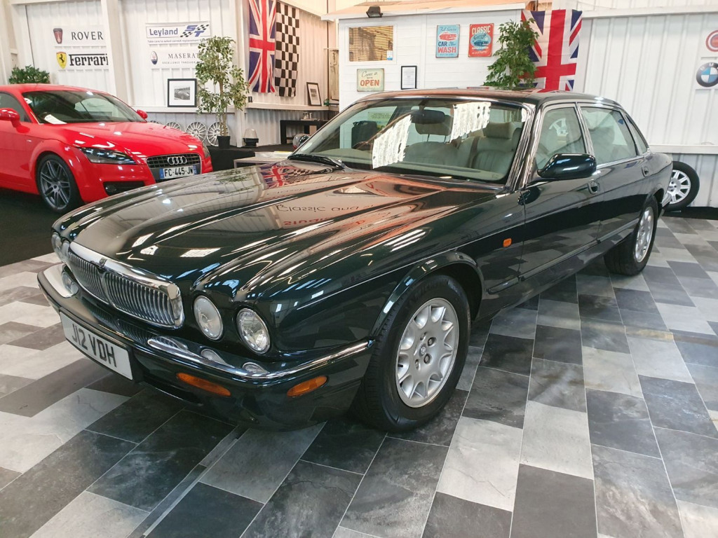 JAGUAR XJ