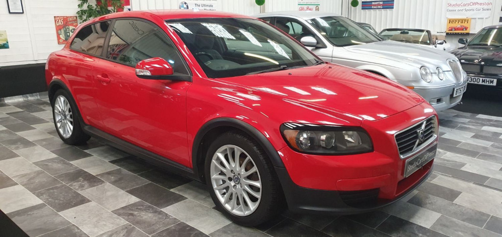 VOLVO C30