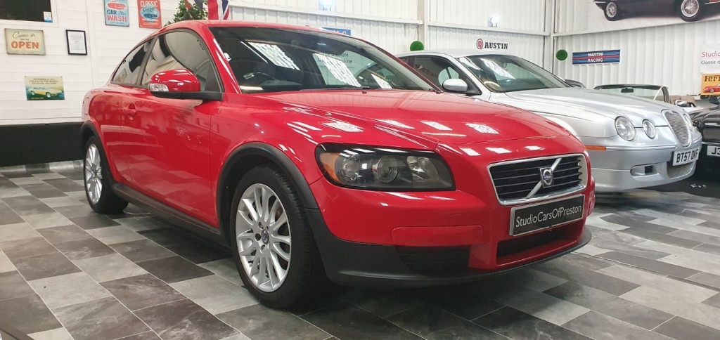 VOLVO C30