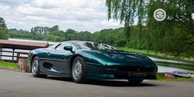 JAGUAR XJ220