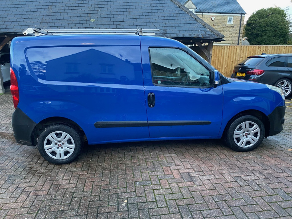 View FIAT DOBLO 1.3 Doblo Cargo Cargo 1.3 90 Multijet Ii Sx