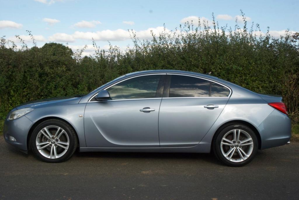 VAUXHALL INSIGNIA