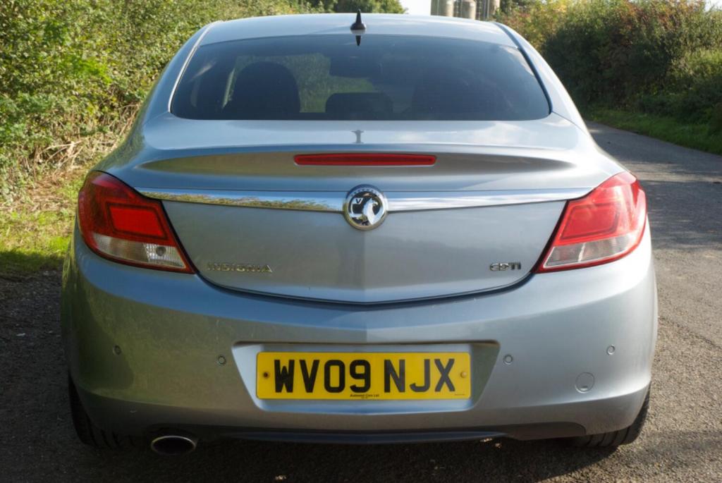 VAUXHALL INSIGNIA
