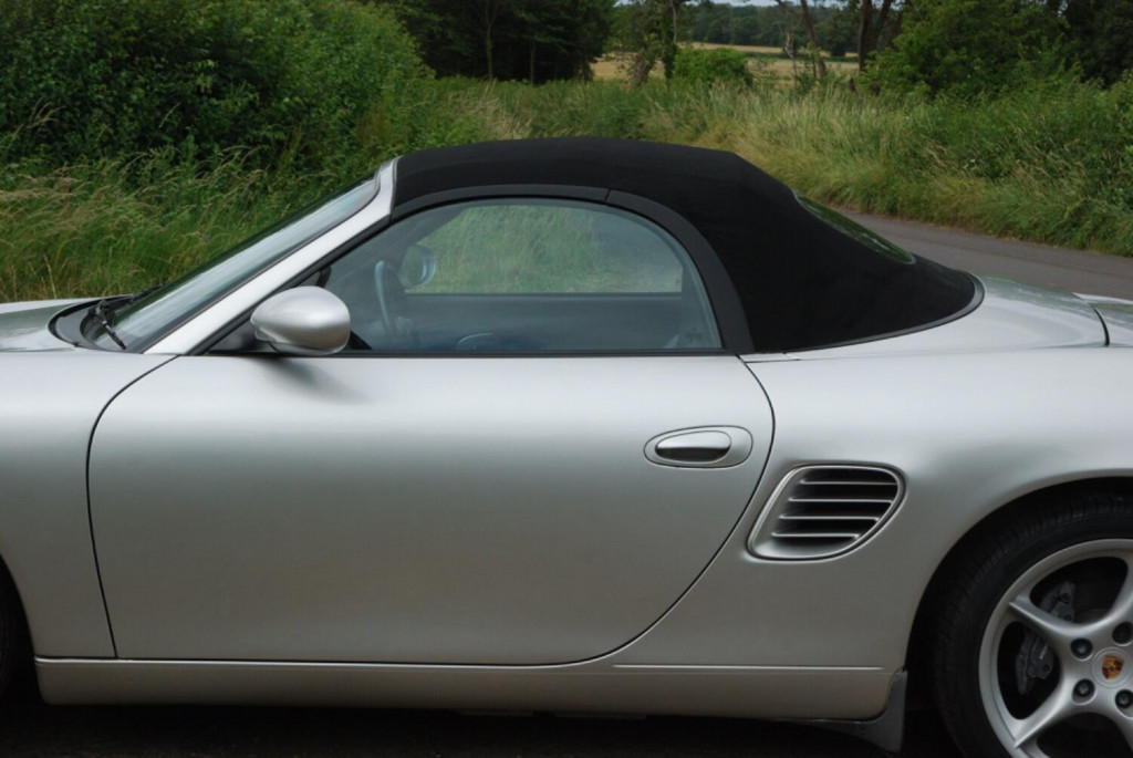 PORSCHE BOXSTER