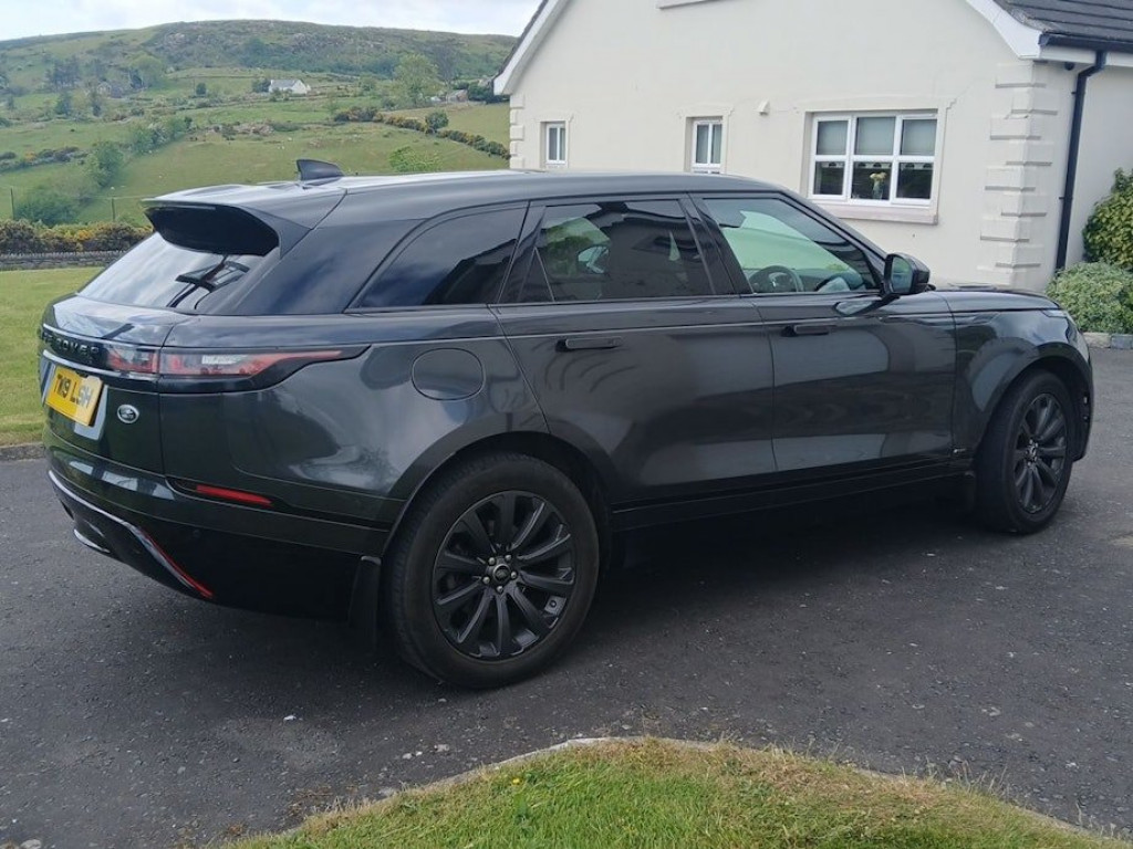 View LAND ROVER RANGE ROVER VELAR 2.0 D180 R-Dynamic S