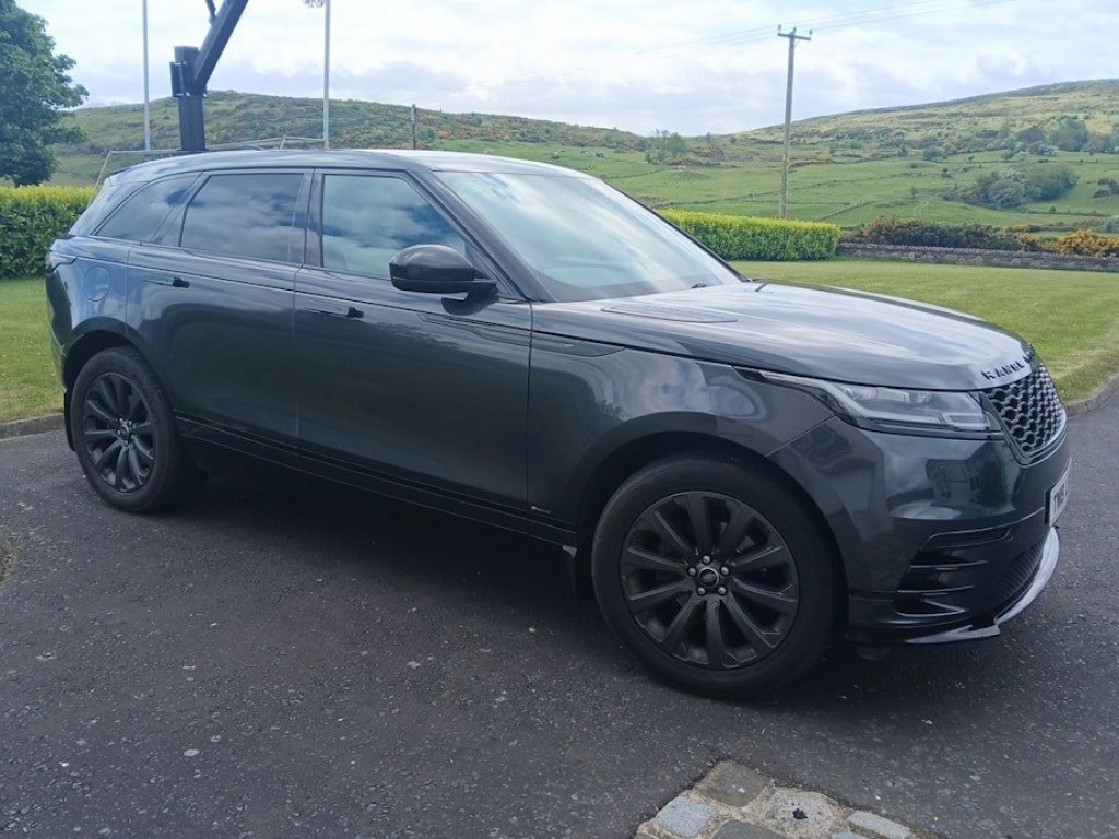 View LAND ROVER RANGE ROVER VELAR 2.0 D180 R-Dynamic S