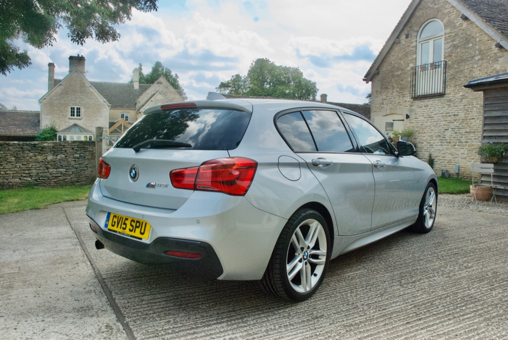 BMW 1 SERIES