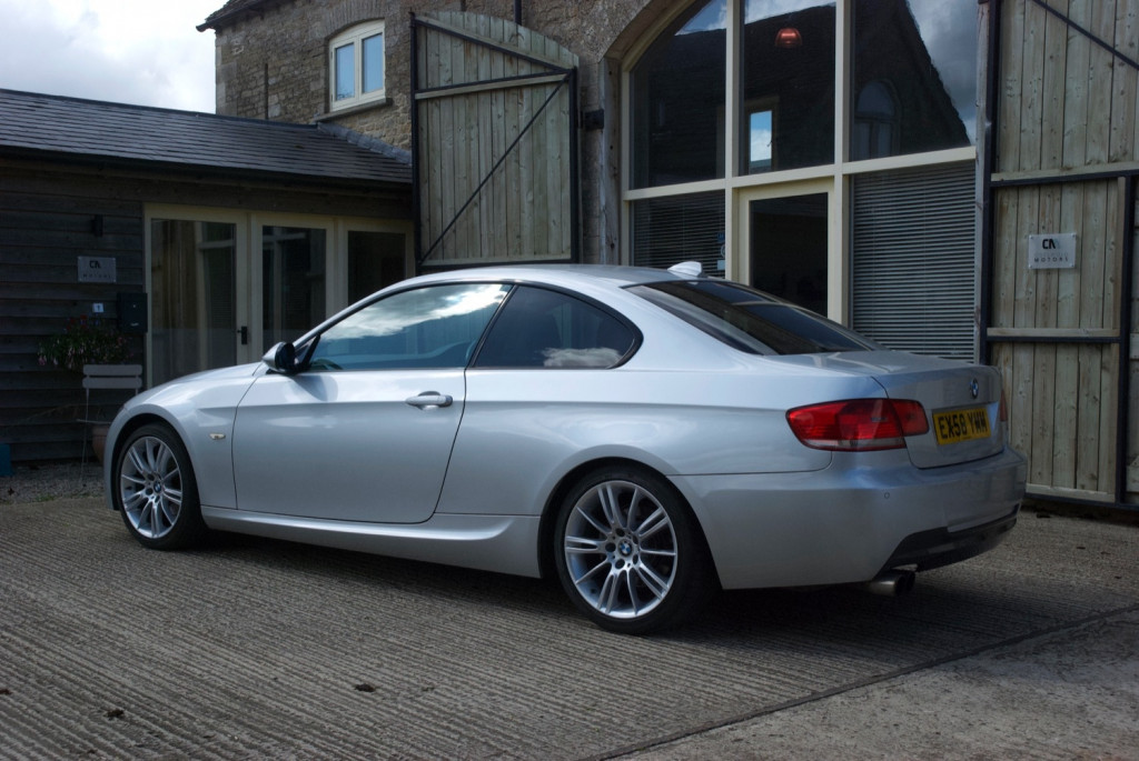 BMW 3 SERIES