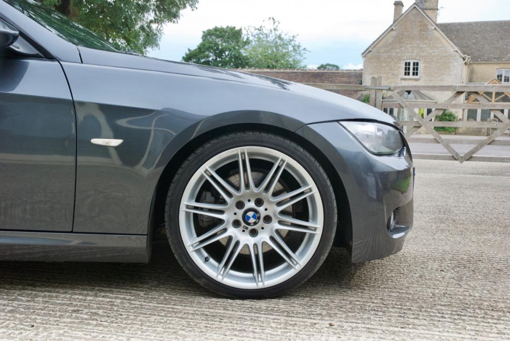BMW 3 SERIES