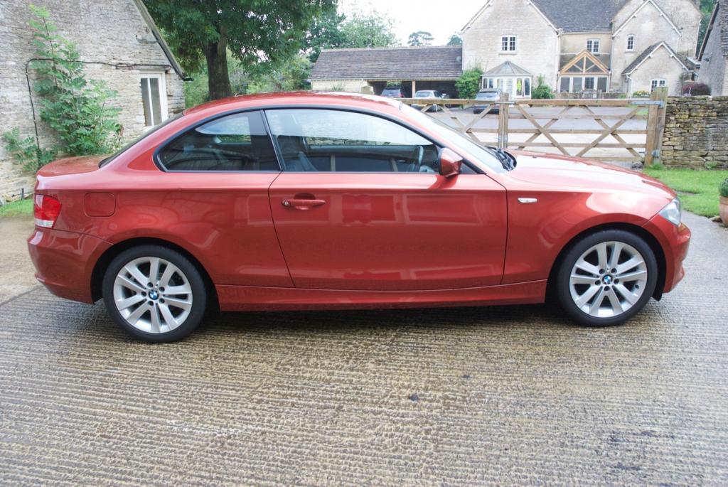 BMW 1 SERIES