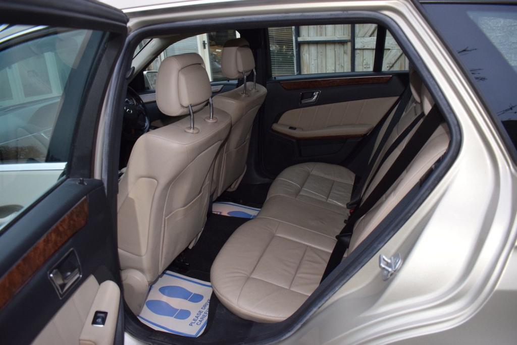 MERCEDES-BENZ E CLASS