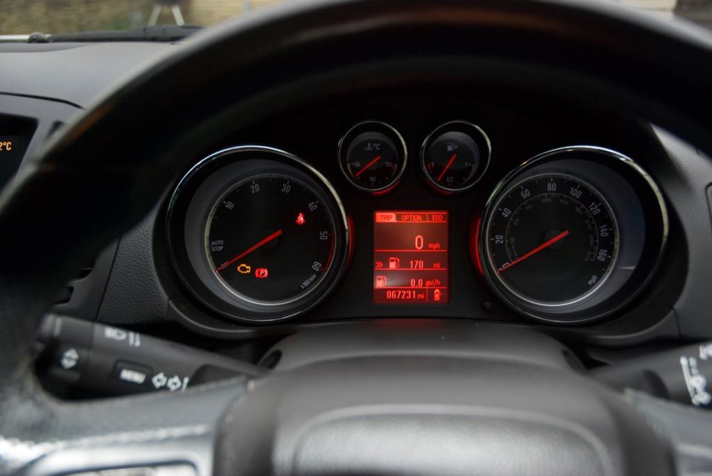 VAUXHALL INSIGNIA