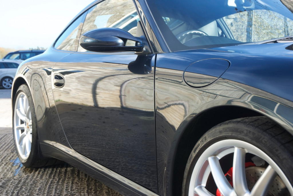 View PORSCHE 911 CARRERA 2S