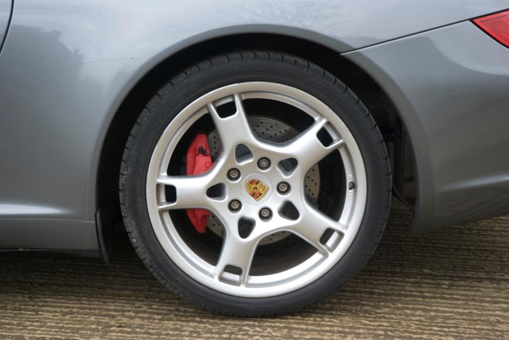 PORSCHE 911