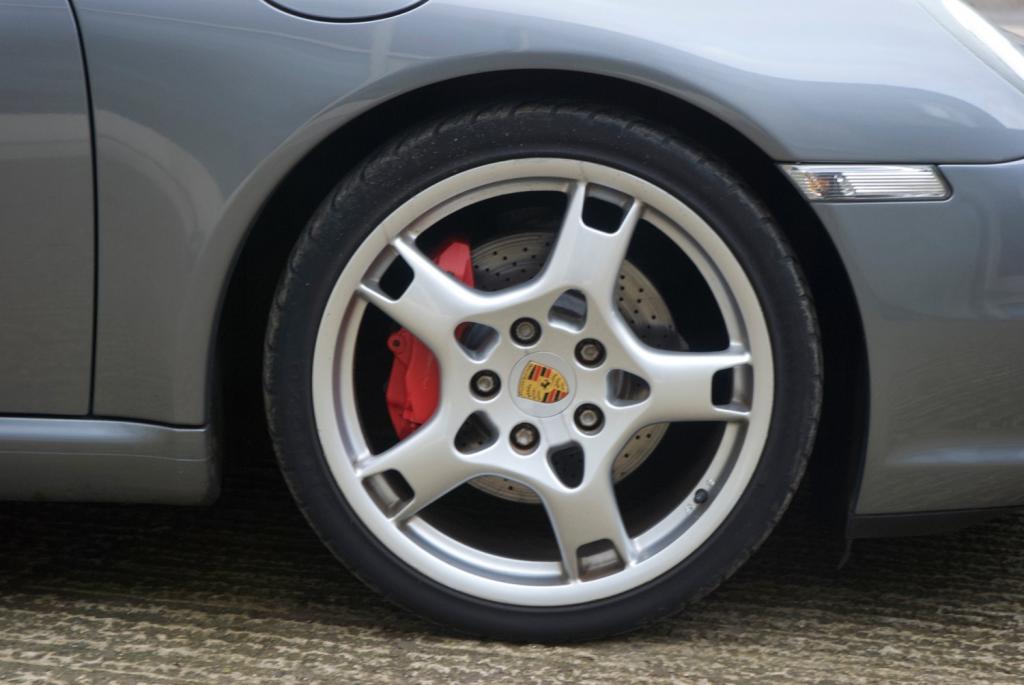 PORSCHE 911