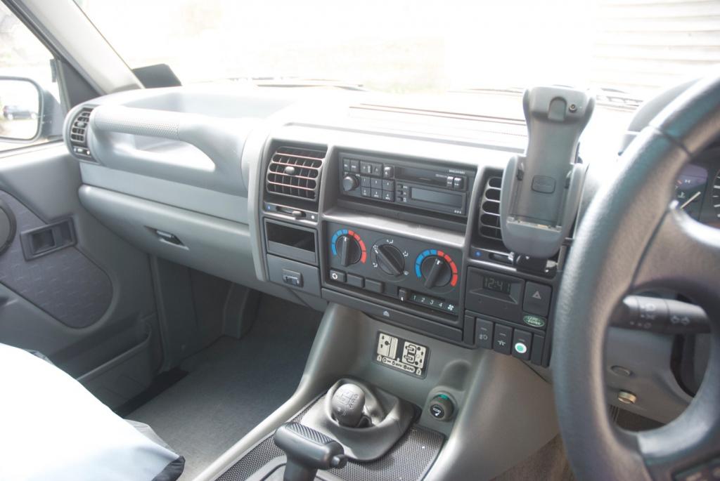LAND ROVER DISCOVERY