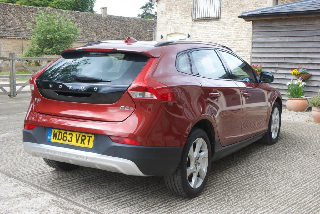 VOLVO V40