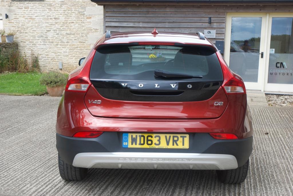 VOLVO V40