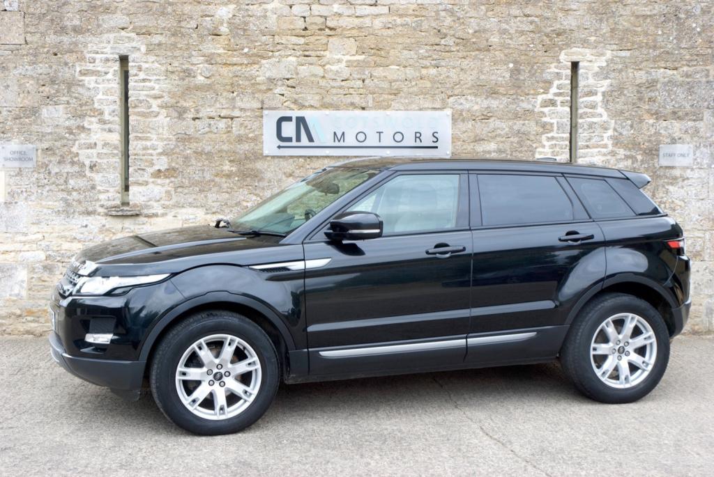 View LAND ROVER RANGE ROVER EVOQUE SD4 PURE