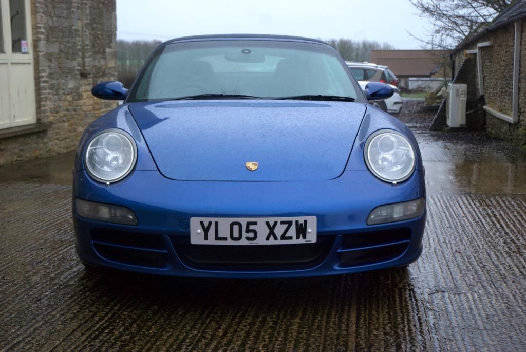 PORSCHE 911