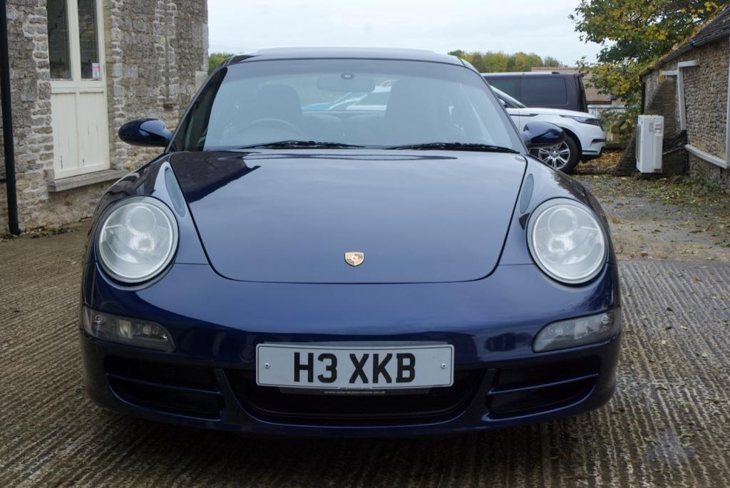 PORSCHE 911