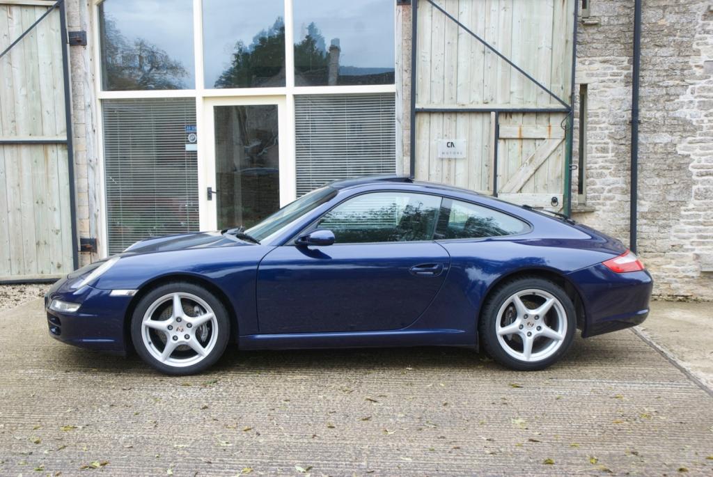 PORSCHE 911