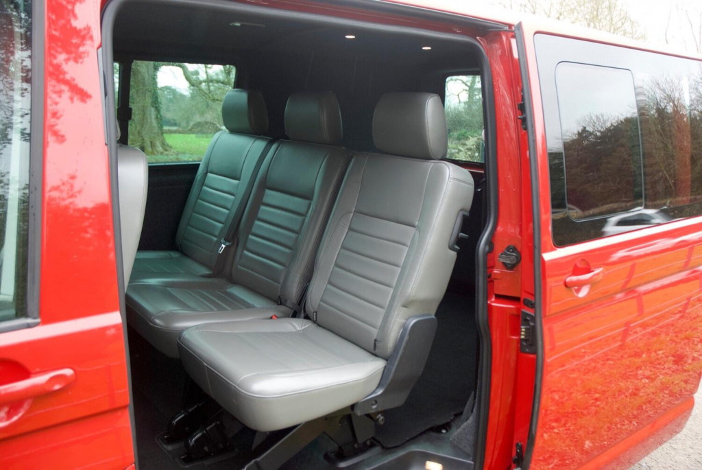 VOLKSWAGEN TRANSPORTER