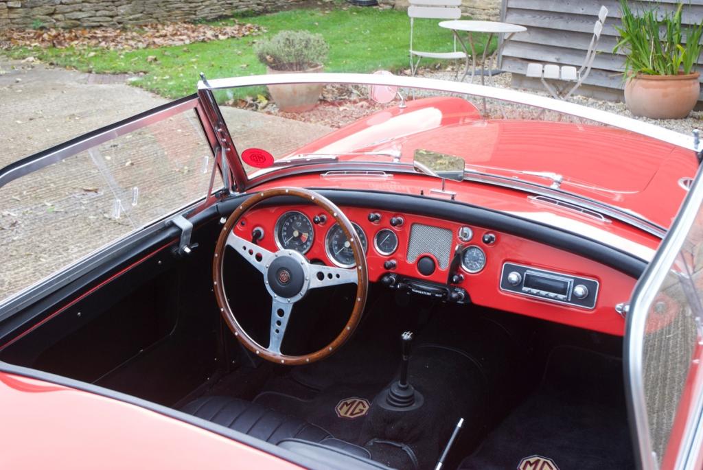 MG MGA