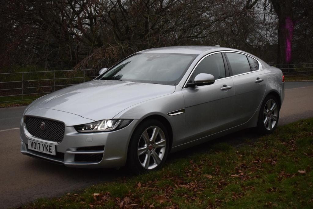 View JAGUAR XE 2.0 d Portfolio 
